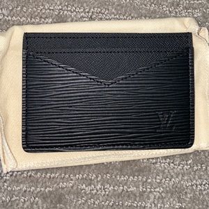 Louis Vuitton 100% authentic card holder